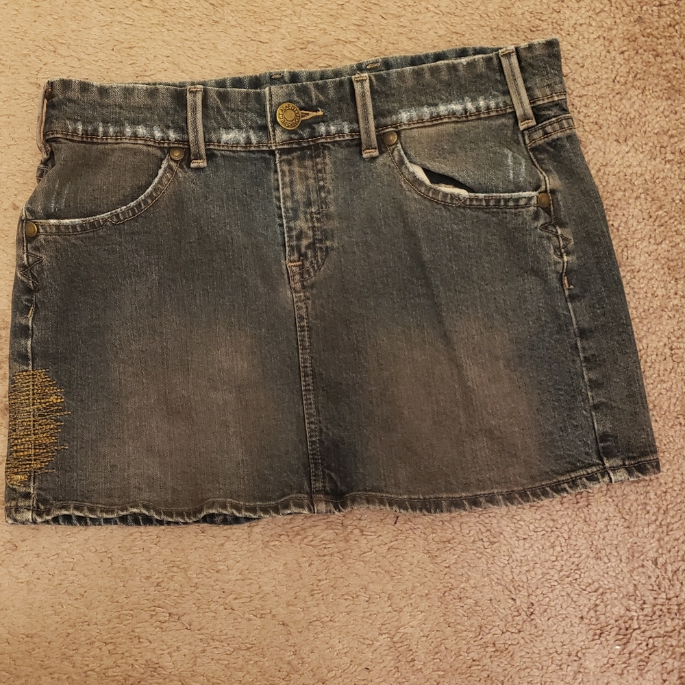 Distressed denim skirt from Old Navy, size 6